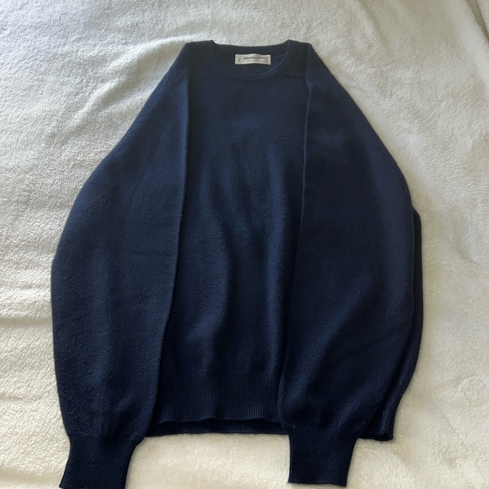 Johnston’s of elgin like new cashmere crew